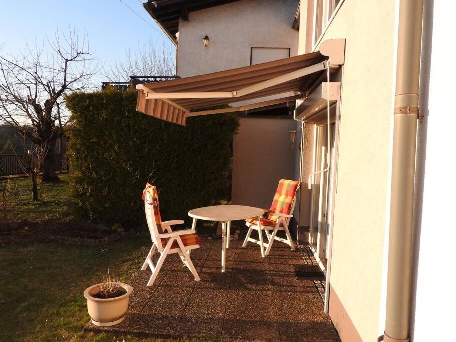 Schoene Gemuetliche Ferienwohnung Mit Fernblick. Nalbach Екстериор снимка